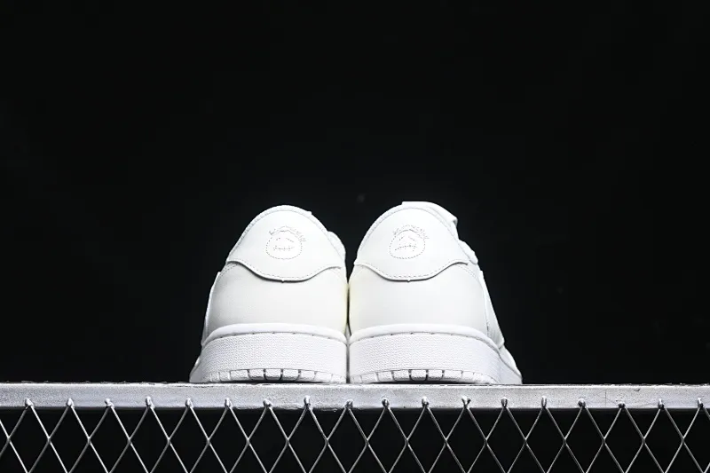 All categories Air Jordan Jordan series basketball shoes Air Jordan 1 Low Pure original Travis Scott x Air Jordan Low OG SP AJ1 Joe 1 TS joint barb low-top family and friends limited pure white TD1228-111